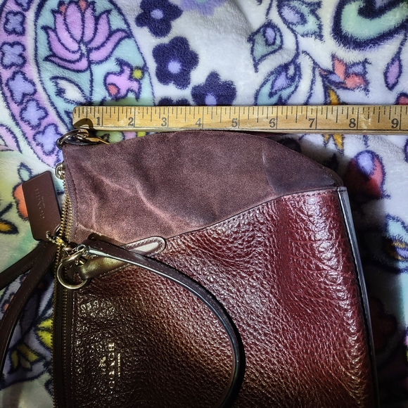 Authentic Coach Leather And Suede Crossbody Satchel In Elegant Burgundy - Picture 9 of 10